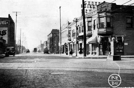 Superior Avenue - north from &reg;NKP Bridge, 1922